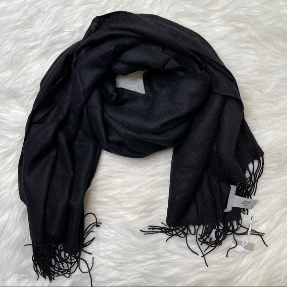 NEW NORDSTROM UNISEX SCARF / SHAWL - Picture 1 of 4